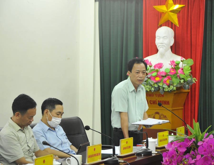 Giám đốc Sở Nông nghiệp và PTNT Hoàng Hải Lý đề nghị huyện Quang Bình quan tâm chỉ đạo sát sao về sản xuất cây vụ Đông; có hướng cải tạo để nâng cao chất lượng cam.