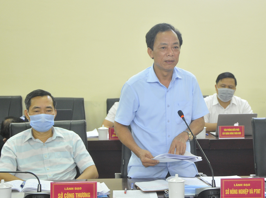 Giám đốc Sở Nông nghiệp và PTNT Hoàng Hải Lý đề nghị huyện Bắc Quang cần tăng thêm diện tích các loại cây có giá trị để tăng giá trị sản phẩm và tập trung sản xuất vụ Đông đảm bảo thời vụ.