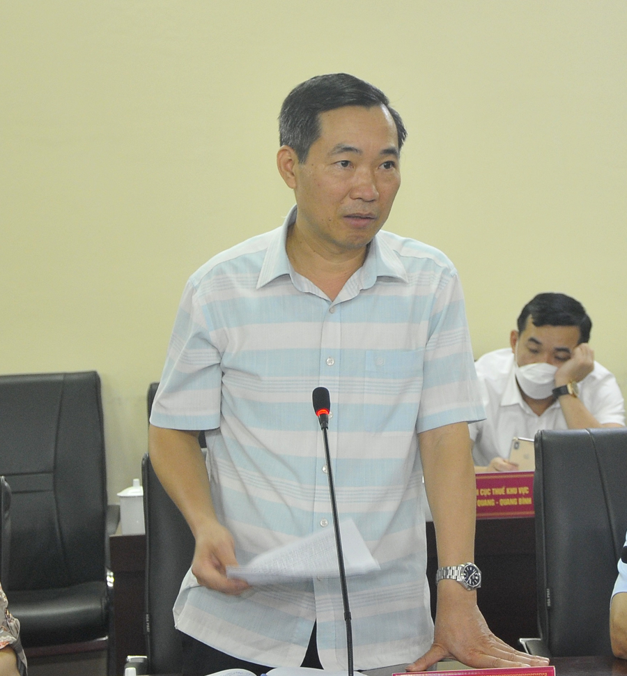 Giám đốc Sở Công thương Nguyễn Khắc quyền đề nghị huyện Bắc Quang có giải pháp hữu hiệu trong việc tiêu thụ cam, nhất là hướng dẫn người dân, HTX về tiêu chí mẫu mã, chất lượng sản phẩm khi đưa lên sàn giao dịch thương mại điện tử.