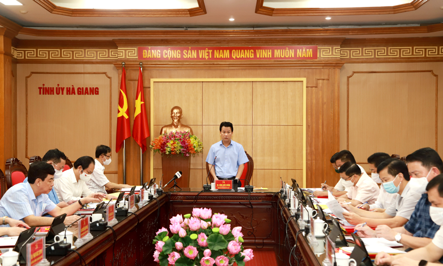 Bí thư Tỉnh ủy Đặng Quốc Khánh chủ trì phiên họp
