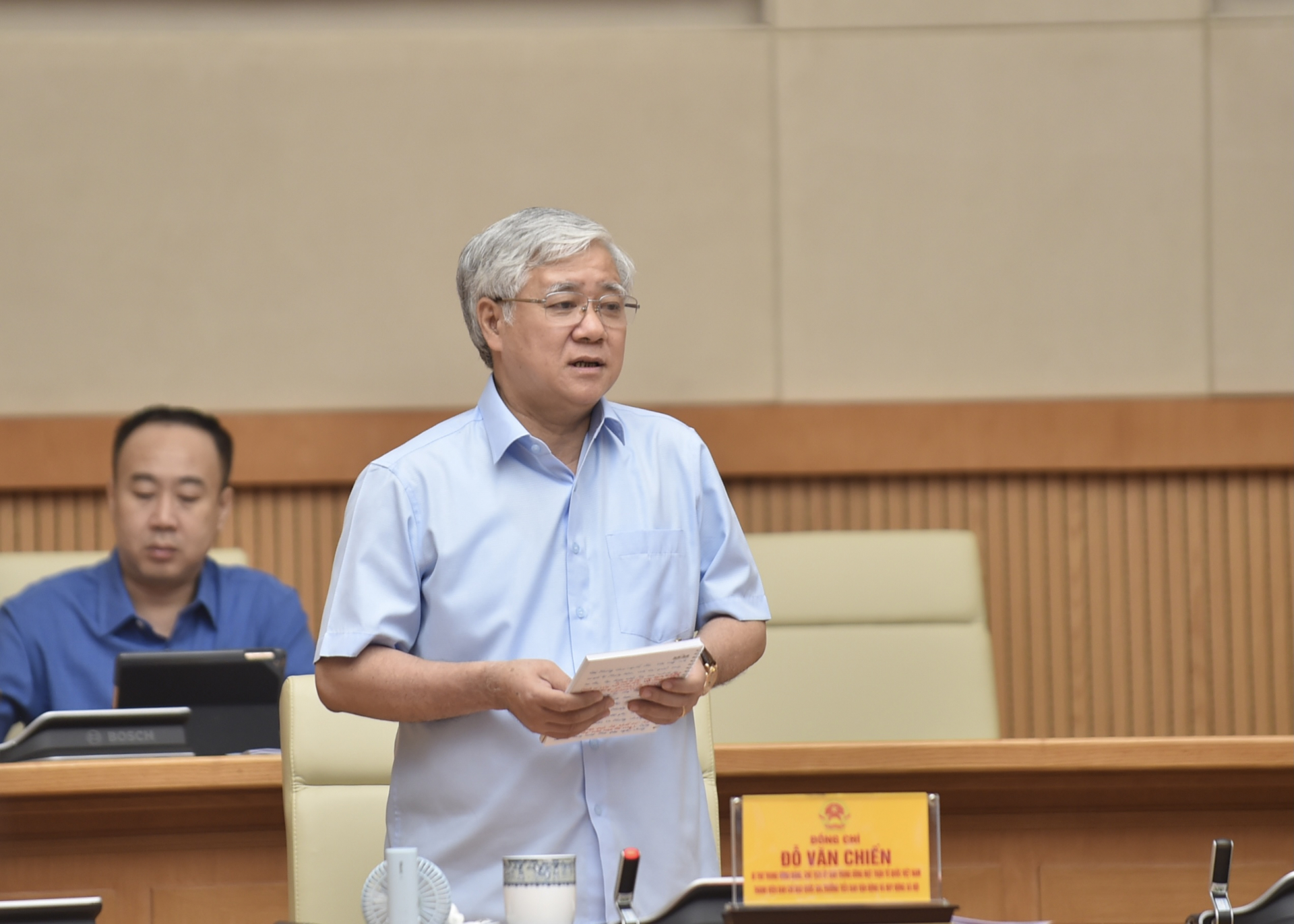 Chủ tịch Ủy ban Trung ương MTTQ Việt Nam Đỗ Văn Chiến cho rằng trong thời gian qua, đã có những quyết định mang tính bước ngoặt trong công tác phòng chống dịch.