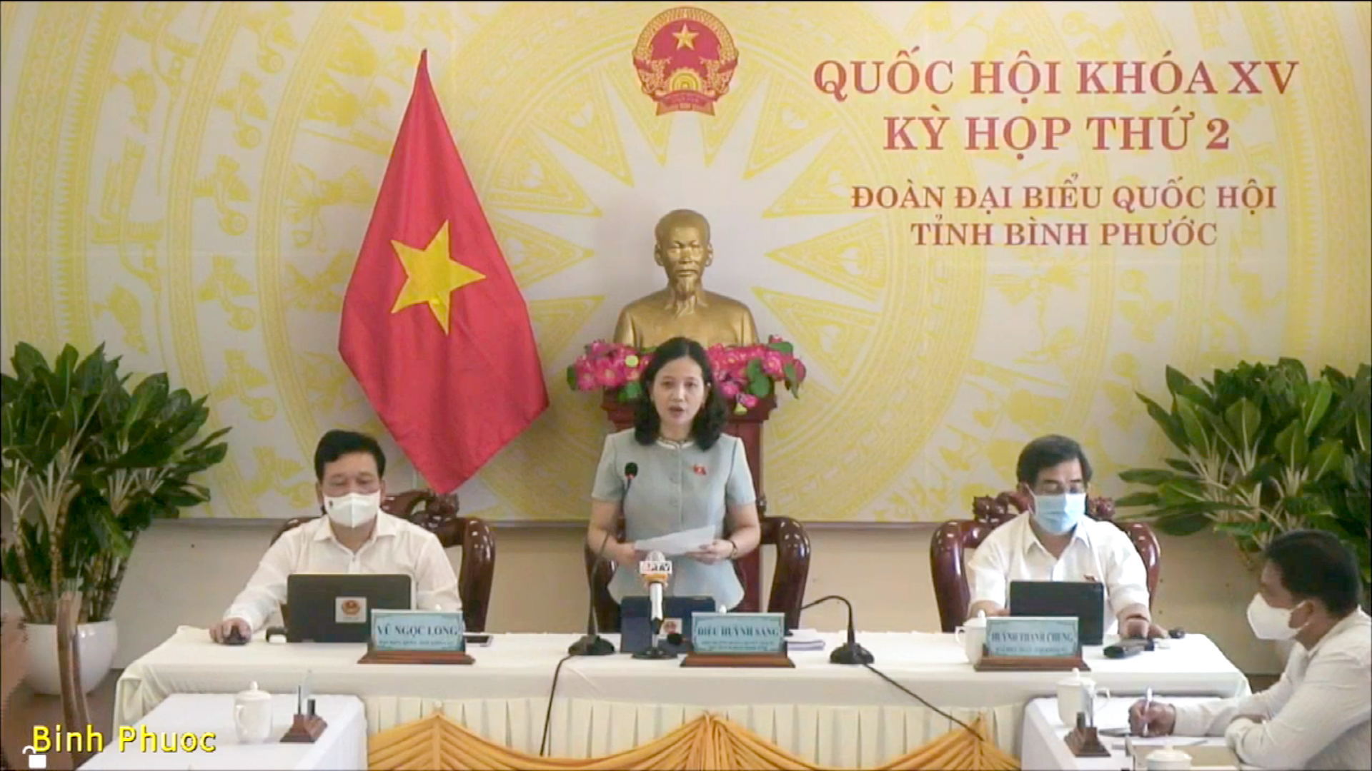 Đại biểu Điểu Huỳnh Sang- Đoàn ĐBQH tỉnh Bình Phước phát biểu từ điểm cầu trực tuyến