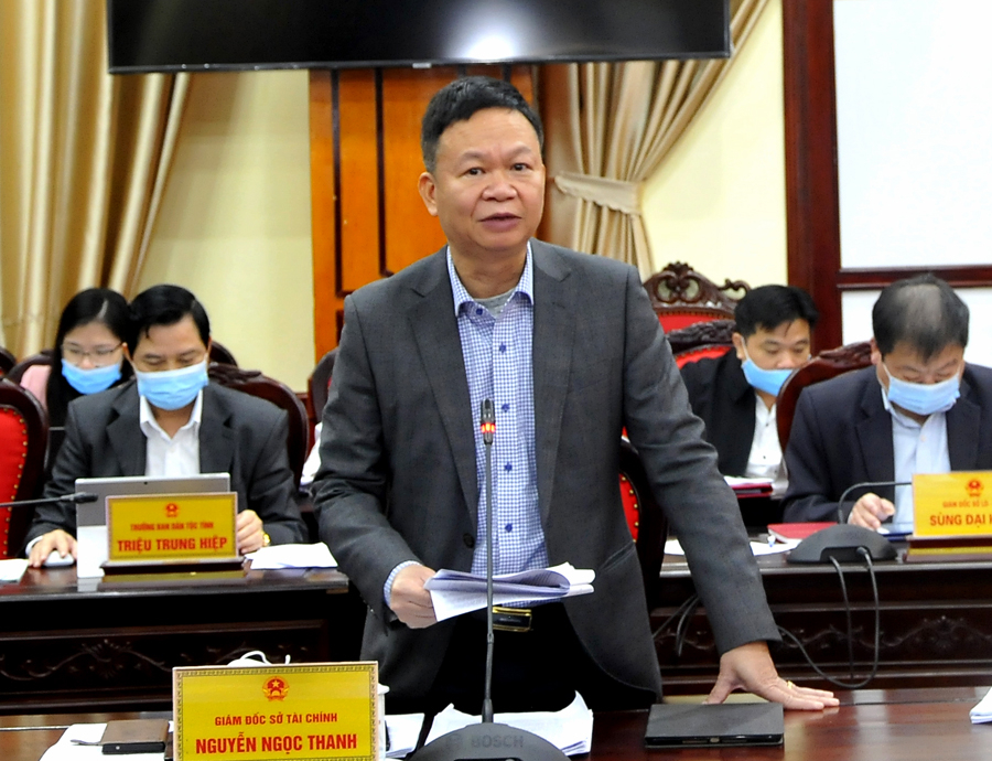 Giám đốc Sở Tài chính Nguyễn Ngọc Thanh báo cáo công tác thu, chi ngân sách.
