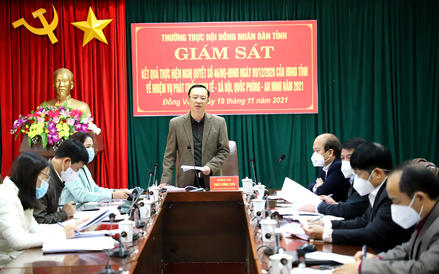 Đồng chí Thào Hồng Sơn, Phó Bí thư Thường trực Tỉnh ủy, Chủ tịch HĐND tỉnh phát biểu tại buổi làm việc.