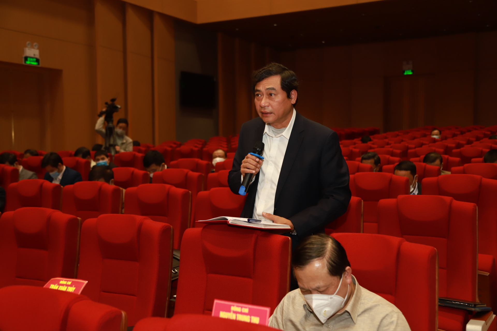 Quyền Giám đốc Sở Y tế Nguyễn Văn Giao nêu ý kiến về giải pháp kiểm soát dịch khi cả nước mở cửa, đón khách du lịch trở lại.