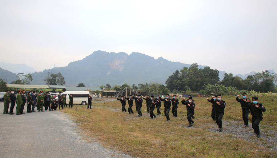 Đoàn công tác kiểm tra công tác huấn luyện của lực lượng CSCĐ, Công an tỉnh.