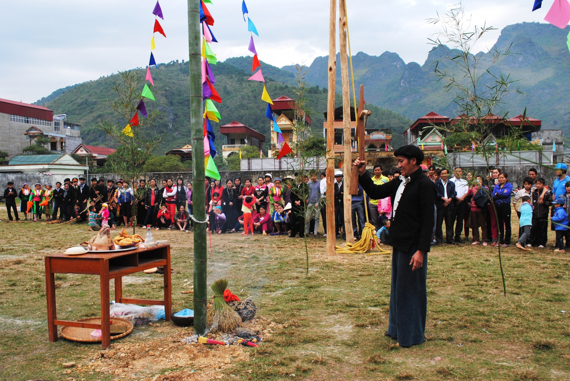 Lễ hội Gầu Tào của đồng bào Mông huyện Yên Minh.                                    Ảnh: TƯ LIỆU